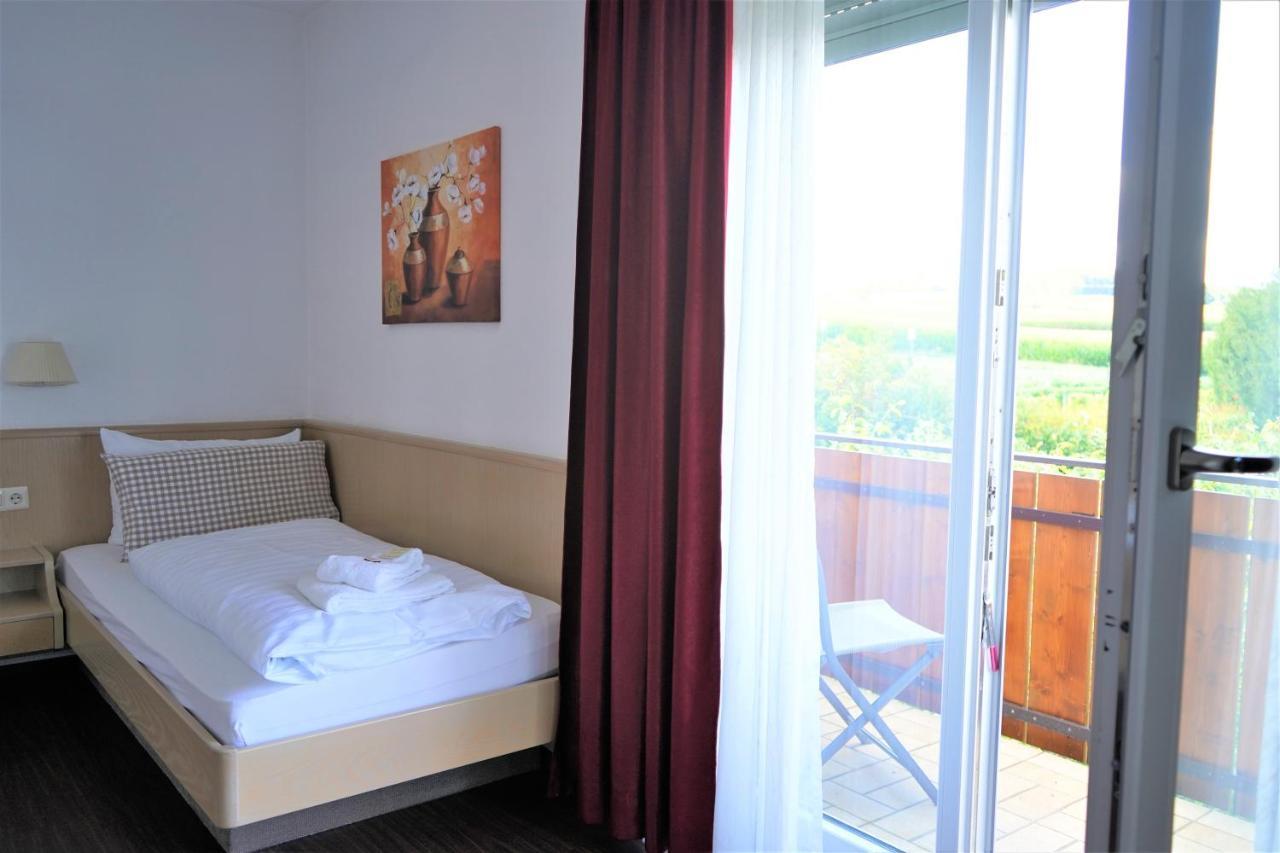 Alte Post Hotel Garni - Schallbach Bei Loerrach Buitenkant foto