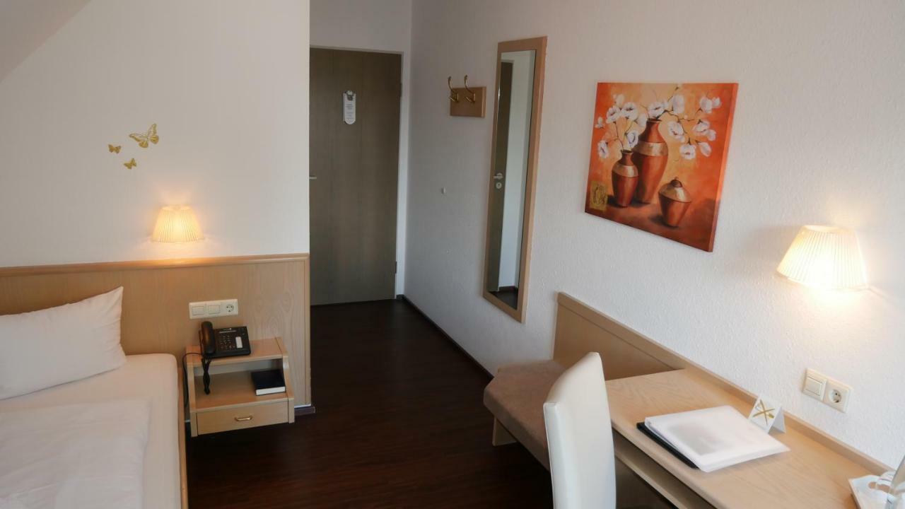 Alte Post Hotel Garni - Schallbach Bei Loerrach Buitenkant foto